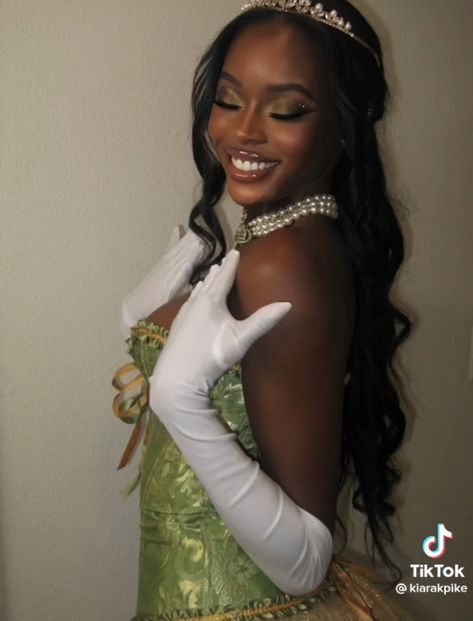 Princess Tiana Inspired Hairstyle, Tiana White Dress Cosplay, Princess And The Frog Sweet 16 Photoshoot, Tiana Makeup Princess, Princess And The Frog Makeup Ideas, Princess Tiana Eye Makeup, Tiana Blue Dress Prom, Princess And The Frog Photoshoot Ideas, Tiana Nails Princess