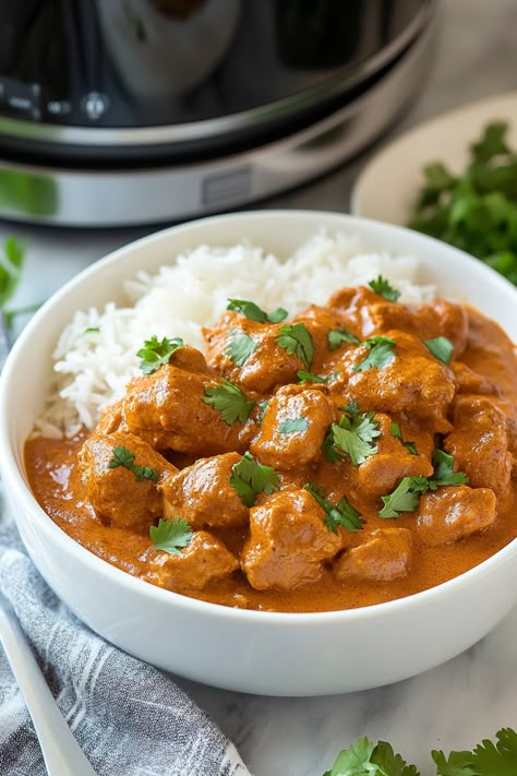 Easy Crockpot Butter Chicken, Butter Chicken Slow Cooker Recipes, Slow Cook Butter Chicken, Curry Chicken Crockpot, Healthy Butter Chicken Crockpot, Butter Chicken Recipe Crockpot, Crockpot Butter Chicken, Butter Chicken Slow Cooker, Chicken Curry Crockpot