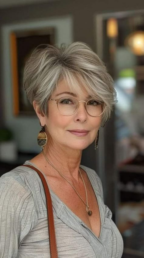 Short Haircuts For Coarse Thick Hair, Haircut Layered, Κούρεμα Bob, Hairstyles Layered, Hair Layered, Short Silver Hair, Long Pixie Cuts, Bold Statements, Fishtail Braid