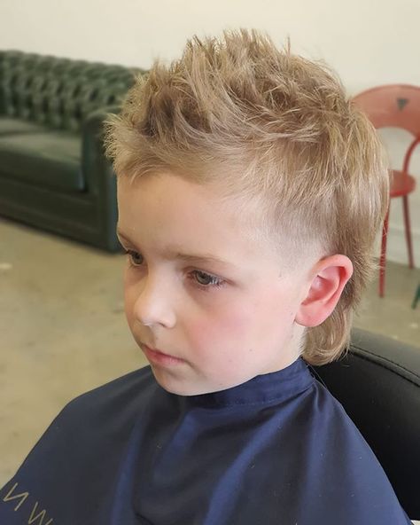 Boy Mullet, Best Boys Haircuts, Haircuts For School, Toddler Hairstyles Boy, Mullet Fade, Toddler Haircuts, Cool Boys Haircuts, Mullet Wig