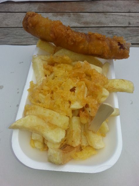 Battered sausage and chips! #jwproperbritish Sausage And Chips, Battered Sausage, 70s Food, Pork Sausage, British Food, Lunch Recipes, Great Recipes, Comfort Food, Carrots