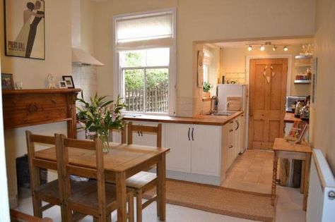 How to make a kitchen/diner in a small terraced house - awesome idea! Living Room Small Ideas, Room Small Ideas, Terrace House Kitchen, Terraced House Kitchen, Terraced House Interior, Small Terraced House, Small Kitchen Diner, Tiny House Kitchen Storage, Small Open Plan Kitchens