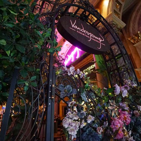 Vanderpump A Paris, Vanderpump Restaurant, Vanderpump Villa, Vegas Pics, Cocktail Garden, Bespoke Decor, Restaurant Inspiration, Wedding August, Paris Las Vegas