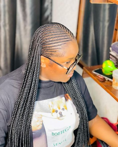 Gbemzy Beauty on Instagram: "Gbemzybeauty_🥰❤️" Yeboyebo Hairstyle, Black Hair Protective Styles, Latest Braided Hairstyles, Latest Hair Braids, Cornrows Natural Hair, Lemonade Braids Hairstyles, Cornrows Braids For Black Women, Hairstyles For Ladies, Short Box Braids Hairstyles