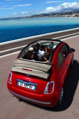 European Picnic, Fiat 500 Red, Fiat Accessories, Fiat 500 Cabrio, Fiat 500 Vintage, Car Selfies, Fiat 500c, Abarth 595, Cars Ideas