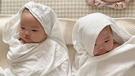 Twins Korean, Fake Baby, Baby Twins, Baby Tumblr, Ulzzang Kids, Cute Asian Babies, Korean Babies, Asian Babies