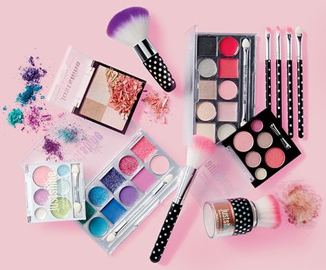 Shop Justice's Just shine beauty line! Justice Girls Clothes, Justice Makeup, Nikki Lipstick, Makeup Kit For Kids, Fashion For Girls, Makeup Station, Crochet Case, Unicorn Makeup, Magical Makeup