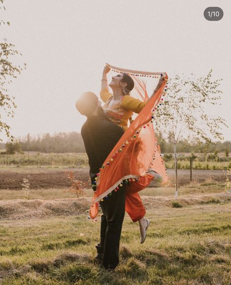 Punjabi Wedding Pre Shoot, Pre Wedding Poses Punjabi Couple, Punjabi Prewedding Photography, Punjabi Engagement Photoshoot, Punjabi Couple Photography, Punjabi Photoshoot, Punjabi Photography, Indian Editorial, Indian Poses