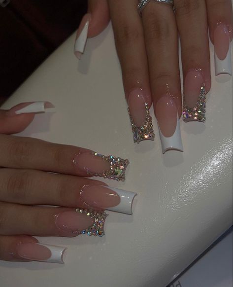 Birthday Nail Designs Classy, 25 Birthday Nails, French Tip With Bling, Pretty Birthday Nails, Birthday Nails Inspiration, Birthday Nail Set Ideas, Nail Set Ideas, Birthday Nail Set, 25 Birthday