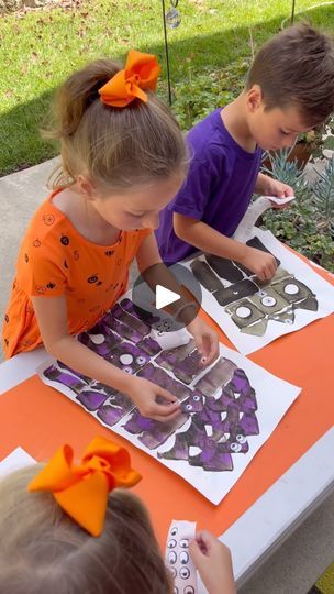 Haunted House Kids Craft, Haunted House Art, Halloween Arts, Storytime Crafts, Halloween Crafts Preschool, Fun Halloween Food, Halloween Arts And Crafts, Halloween Preschool, Friends Art