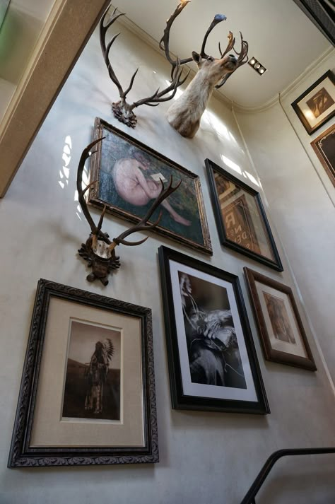 vignette design: Ralph Lauren In Paris, The Best Of Both Worlds Taxidermy Decor Interior Design, Classic Office Interior, Deer Head Decor, Taxidermy Decor, Cabin Designs, Masculine Interior, Vignette Design, Log Cabin Ideas, Deer Mounts