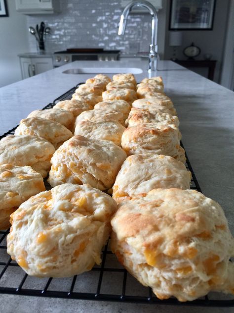 Cheese Tea Biscuit Recipe, Cheddar Tea Biscuits, Sweet Tea Biscuits, Cheese Tea Biscuits, Tea Biscuit Recipe, Cheese Tea, Tea Biscuit, Newfoundland Recipes, Coconut Smoothie Recipe