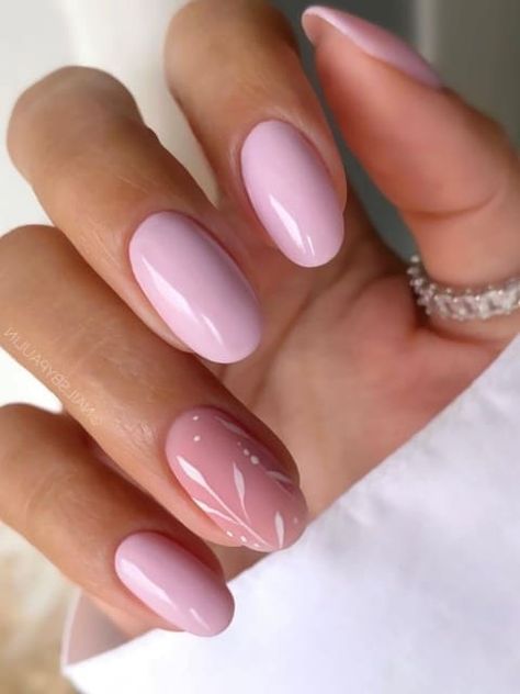 light pink nails with leaves Nails With Leaves, Light Pink Nail Designs, Pale Nails, Short Pink Nails, Pale Pink Nails, Soft Pink Nails, Pink Nail Colors, Pink Glitter Nails, Pink Gel Nails