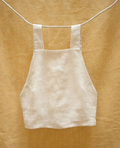 If you fall in love this croptop, give me a message White Linen Top, Diy Wardrobe, Diy Vetement, Diy Sewing Clothes, Wardrobe Ideas, Summer Diy, Simple White, Linen Top, Linen Clothes