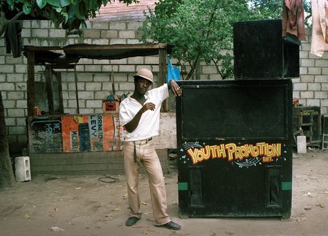 We discuss the changing face of Jamaica's music scene with the photographer who was there capturing it. Caribbean Scenery, Jamaica Music, Jamaican Dancehall, Reggae Artists, Jamaican Culture, Semester 2, Top Ranking, Sound Systems, Rude Boy