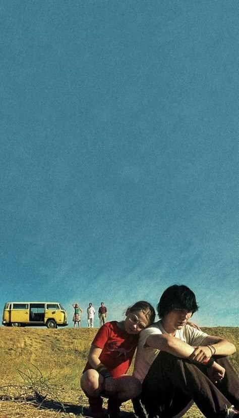 Cinecrawler Wallpaper, Movie Stills Wallpaper, Film Stills Wallpaper, Little Miss Sunshine Aesthetic, Little Miss Sunshine Wallpaper, Film Wallpaper Aesthetic, Film Wallpaper Iphone, Paul Dano Wallpaper, Cinematography Wallpaper