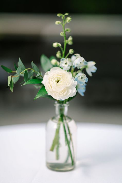 Single Flower Vase Wedding Centerpieces, Bud Vase With Greenery, Diy Small Centerpieces, Mini Vase Wedding Centerpiece, Dusty Blue Bud Vases, Baby's Breath Bud Vase, Hydrangea Bud Vase Centerpiece, Small Table Bouquet, Small Vases With Flowers Centerpiece