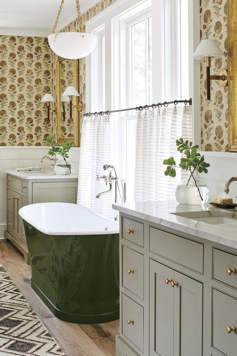 Green cast iron bathtub in bathroom with Jasper by Michael Smith Indian Flower wallpaper and marble countertops by Heather Chadduck Interiors in the Southern Living Idea House 2019 Southern Living Idea House, Southern Living Magazine, Greige Paint Colors, Cast Iron Bathtub, Riverside House, Southern Living Homes, Indian Flowers, Beach House Interior, Amelia Island