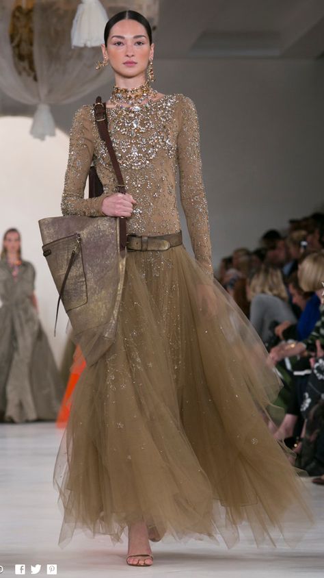 Ralph Lauren Spring 2015 Ralph Lauren Spring 2015, Tulle Skirts Outfit, Elegance Dress, Tulle Skirts, Classy Fashion, Fashion Mistakes, 가을 패션, Classy Women, Winter Fashion Outfits