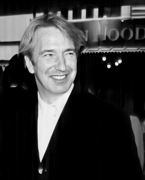 Alan Rickman Aesthetic, Love Actually Alan Rickman, Young Alan Rickman, Alan Rickman Robin Hood, 90s Crushes, Alan Rickman Harry Potter, Nobel Son Alan Rickman, Alan Rickman Smiling, Judge Turpin Alan Rickman