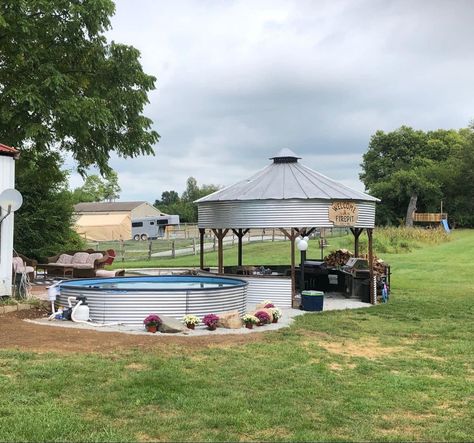 Grain Bin Gazebo Outdoor Kitchens, Country Backyard Ideas Farmhouse Style, Silo Hangout, Silo Outdoor Kitchen, Silo Kitchen, Grain Bin Ideas, Silo Gazebo, Silo Ideas, Bin Gazebo