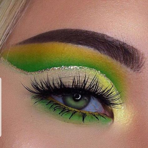 Green And Yellow Makeup, Yellow And Green Makeup, Bright Green Eyeshadow Looks, Green Yellow Makeup Look, Green And Yellow Eyeshadow Looks, Makeup Verde, Saint Patricks Day Makeup, Green Eyes Pop, Baking Makeup