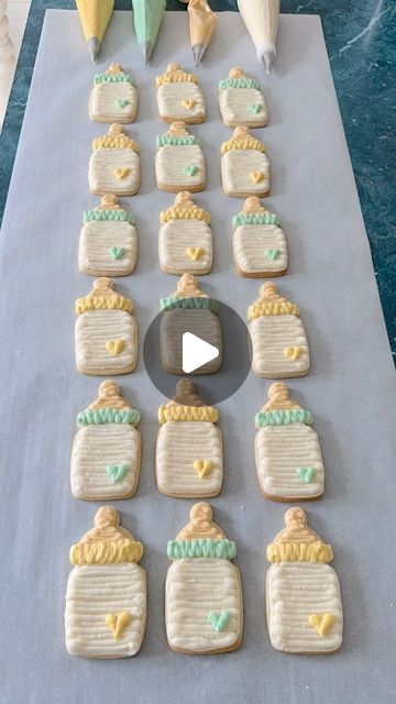 Yellow Cookies, Baby Bottle Cookies, Cookies Decorated, Baby On The Way, The Order, Decorated Cookies, Sweets Treats, Green And Yellow, Baby Bottles