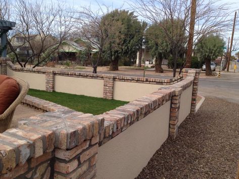 Block Fence Ideas, Rock Wall Fence, Brick Retaining Wall, Fence Wall Design, Wall Fence, Fence Wall, Rock Wall, Retaining Walls, Fence Ideas