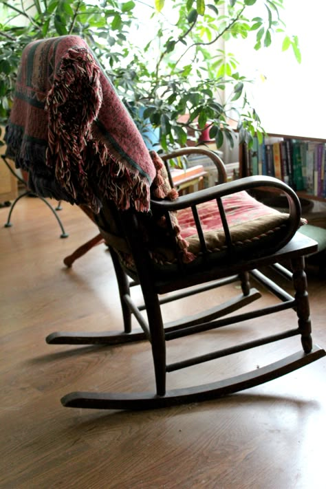 Old Rocking Chair :) Vintage Rocking Chair Living Room, Wooden Rocking Chairs In Living Room, Vintage Reading Chair, Rocking Chair Aesthetic, Old Rocking Chair In Nursery, Rocking Chair Porch Aesthetic, Woman In Rocking Chair, Farmhouse Rocking Chairs, Garden Rocking Chair