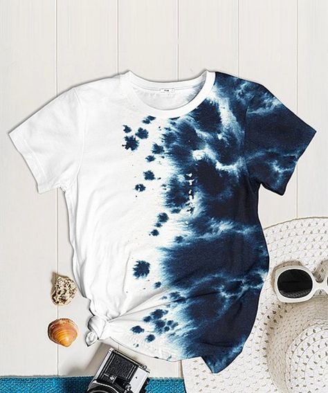 Pretty Tie Dye Shirts, Tie And Dye T Shirt, The Dye Shirts, Tie Dye Color Ideas, Tie Dye Patterns Diy Tutorials, Tie Died Tshirts, Tye Dye Patterns Diy Tutorials, Tie Dye Ideas Pattern, One Color Tie Dye