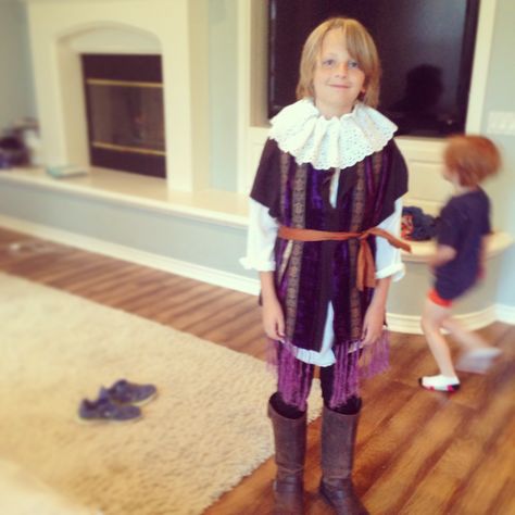 Duct Tape Costumes, Shakespeare Party, Shakespeare Costumes, Shrek Jr, Shakespeare Characters, Nativity Costumes, Tudor Dress, Tudor Costumes, Travel Recipes