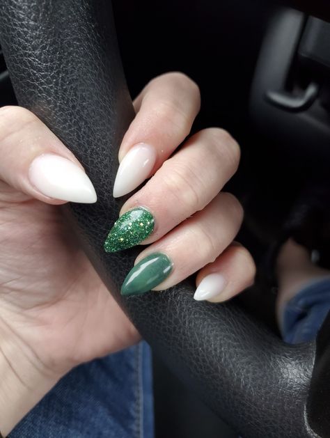 Poison Ivy Nails Designs, Poison Ivy Nails, Ivy Nails, Short Stiletto, Pedi Ideas, Short Acrylic, Short Acrylic Nails Designs, Poison Ivy, Short Acrylic Nails