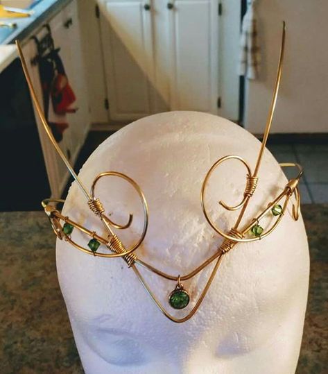 Loki Inspired Jewelry, Loki Headpiece Diy, Loki Crown Diy, Diy Loki Horns, Loki Jewelry, Loki Inspired Outfit, Loki Headpiece, Lady Loki Costume, Loki Crown