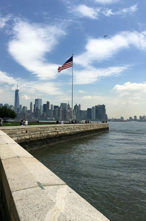 . Patriotic Paintings, Usa Aesthetic, Vintage Racing Jacket, City Flags, New York City Manhattan, I Love America, Ellis Island, United States Flag, American Flags