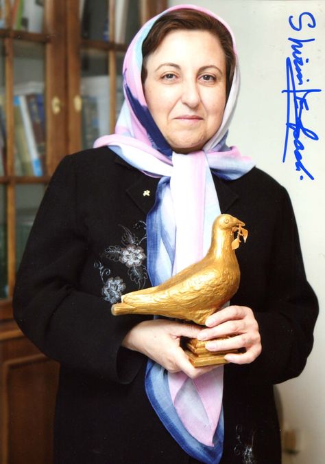 Shirin Ebadi autograph - Nobel Peace Prize Winner 2003 Nobel Peace Prize, Nun Dress, Autograph