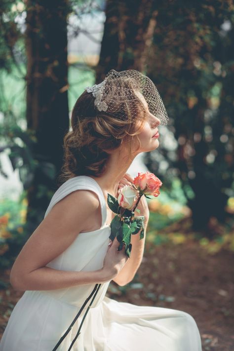 Birdcage Veil Hairstyle, Vintage Style Veil, Woodland Wedding Inspiration, Birdcage Veils, Wedding Hairstyles And Makeup, Wedding Veil Vintage, Short Veil, Vintage Veils, Blusher Veil