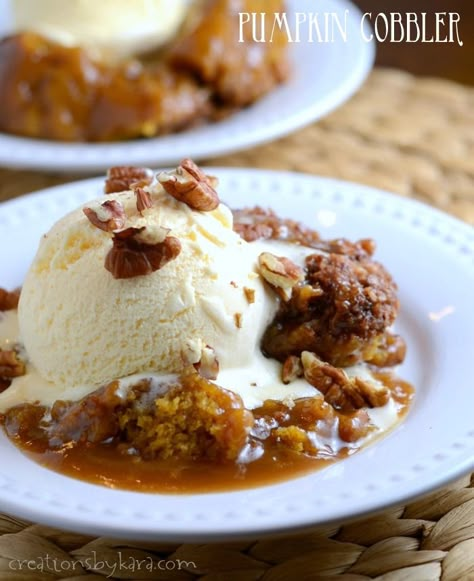 This pumpkin cobbler is so simple, but absolutely scrumptious! Vanilla ice cream is a must with this fall dessert! Easy Pumpkin Cobbler, Fruit Cobbler Recipe, Pumpkin Pecan Cobbler, Pumpkin Cobbler, Pecan Cobbler, Sweet Potato Pecan, Pumpkin Recipes Dessert, Oreo Dessert, S'mores