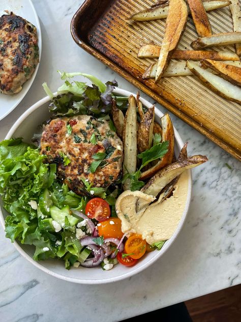 Mediterranean Turkey Burger Bowls - Nourished By Nutrition Fries With Toppings, Turkey Burger Bowls, Cooking Vibes, Cherry Tomatoes Feta, Travel Meals, Student Meals, Greek Burger, Burger Bowls, High Protein Dinner