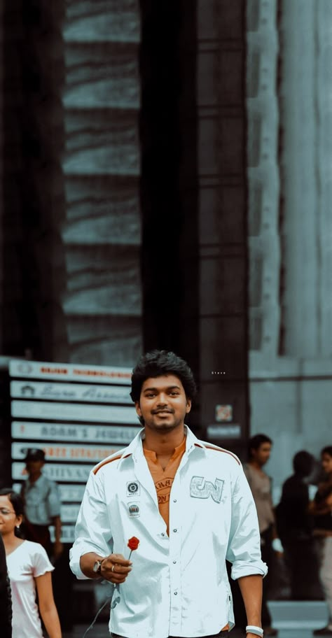 Thalapathy Vijay Vintage Pics, Thalapathy Old Photos, Vijay Actor Vintage, Villu Movie Vijay Images, Thalapathy Aesthetic, Vijay Aesthetic Wallpaper, Vijay Old Images, Vintage Vijay, Kollywood Aesthetics