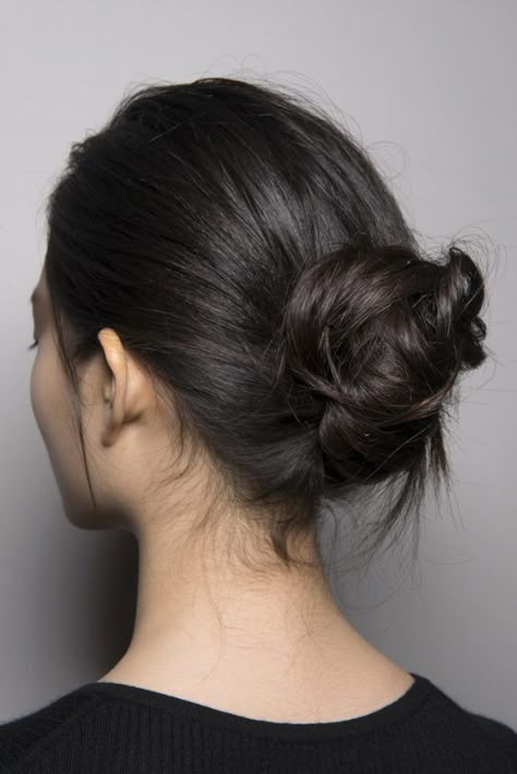 Holiday hair look: get inspired by red carpet and runways Motif Soutache, Best Bob Haircuts, Low Bun Hairstyles, Hair Photography, The Blonde Salad, Braided Bun Hairstyles, Holiday Hairstyles, Hair Reference, 인물 사진