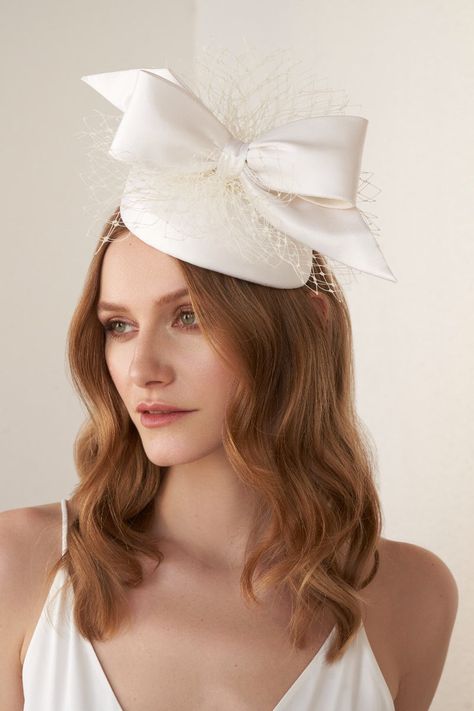 Handcrafted Fascinators and Pillboxes with Classic and Elegant Style - Exclusively Designed in London – Filipa Cardoso Millinery Marvellous Mrs Maisel, Hats Collection, Royal Ascot Hats, Mrs Maisel, Handmade Hats, Ascot Hats, Bride Hat, Bridal Hat, Women Gathering