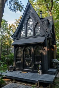 Explore the charm of living in a fairytale house. Immerse yourself in whimsical surroundings and discover the magic of a unique, dreamlike home. Whimsigoth Tiny House, Goth Tiny House, Small Gothic House, Black Tiny House, Reading Cottage, Gothic Tiny House, Modern Gothic House, Gothic Modern House, House Themes