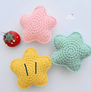 Crochet Amigurumi Star, Crochet Mini Star, Pokeball Crochet Pattern, Amigurumi Star, Mario Crochet, Crochet Star Patterns, Pokemon Crochet Pattern, Star Keychain, Keychain Pattern