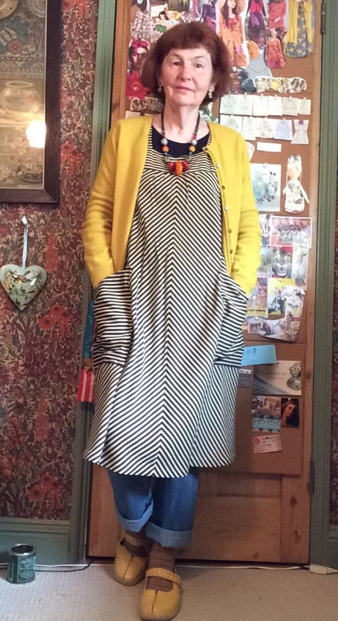 #mmmay16 Day 18 Dress in vintage Butterick 4317 Granny Chic Fashion Plus Size, Granny Chic Fashion, Dress Over Pants, Lagenlook Clothing, Swim Dresses, Modest Swim, Grandma Fashion, Modest Swimwear, Granny Chic