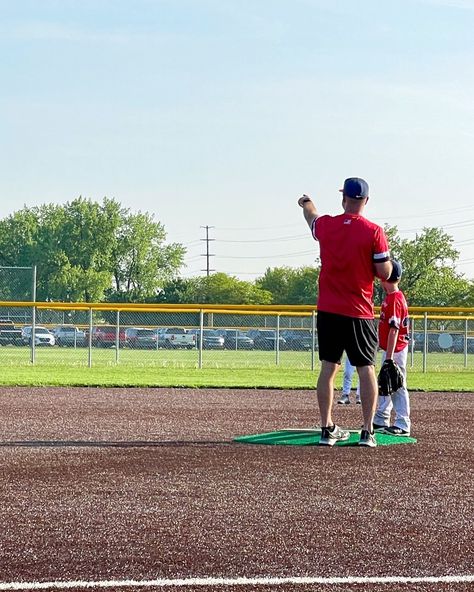 Happy National Coaches Day to all the amazing coaches out there, especially to the dads who coach their own kids! Kevin, watching you guide, teach, and inspire Paxton both on and off the field is an amazing thing. @drainingputts is a dad who wears both the hat of a father and coach to Paxton, and his dedication goes beyond baseball. Whether it’s Paxton or the rest of the team, Kevin is all about building character, teaching resilience, and sharing moments that will be cherished for a lifeti... National Coaches Day, Teaching Resilience, Coaching Baseball, Building Character, Little League Baseball, Softball Coach, Baseball Coach, Wonder Years, 2025 Vision