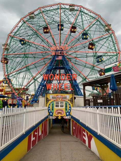 Coney Island New York, Wonder Wheel, Amusement Rides, Opening Scene, Places In New York, Coney Island, Famous Places, Pretty Pictures, I Tattoo