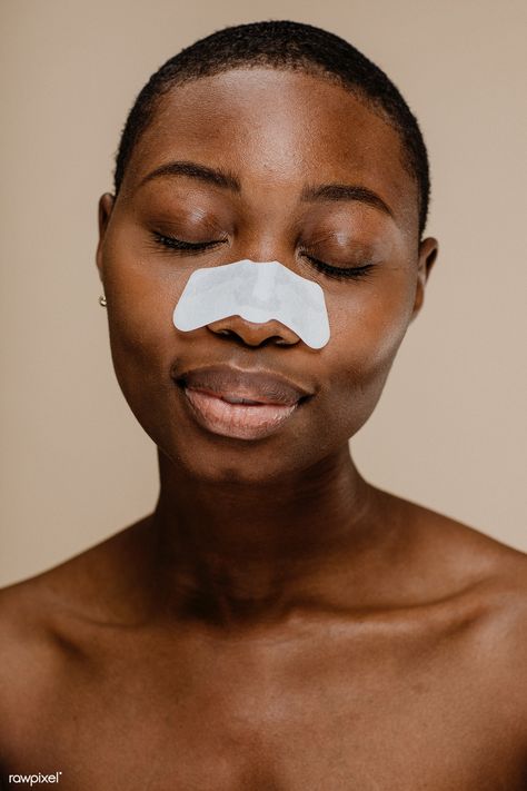 Black woman with a nose pore strip | premium image by rawpixel.com / McKinsey Exfoliating Scrub Diy, Sugar Facial Scrub, Nose Pore Strips, Coconut Oil Scrub, Nose Pores, Pore Strips, Nose Strips, Natural Glowing Skin, Skincare Quotes