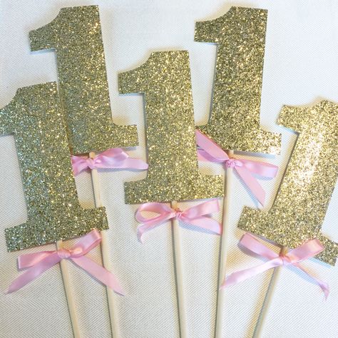 Paper Flower Video, 1st Birthday Girl Decorations, Birthday Gold, Glitter Photo, Flower Video, Please Pray, Booth Props, Diy Centerpieces, One Year Old