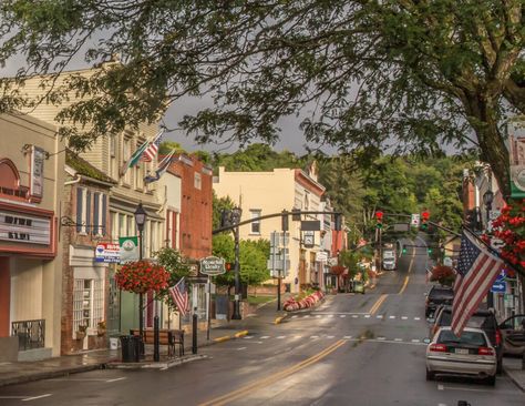 Adventure below the surface: West Virginia Caverns - Almost Heaven - West Virginia : Almost Heaven – West Virginia Lewisburg West Virginia, Wv Aesthetic, West Virginia Aesthetic, Virginia Aesthetic, Farmville Virginia, Point Pleasant West Virginia, Bedford Virginia, Southern Virginia, Midwest Summer