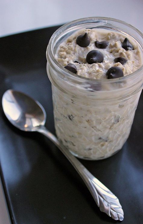 Cookie Dough Overnight Oats Cookie Dough Overnight Oats, Overnight Oatmeal, Overnight Oats Recipe, 200 Calories, Oats Recipes, Oatmeal Recipes, Overnight Oats, Easy Breakfast, Granola